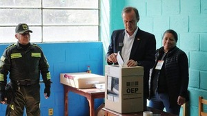 Bolivia vive una elección histórica sin el MAS tras 20 años - Portal Digital Cáritas Universidad Católica
