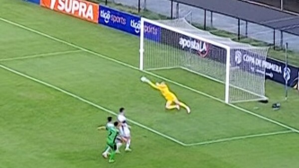 Debutó en Primera con Olimpia, se lució y entró en el onceno ideal de la fecha