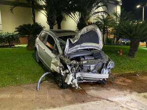 Aparatoso accidente de tránsito sobre Mariscal López  - Nacionales - ABC Color