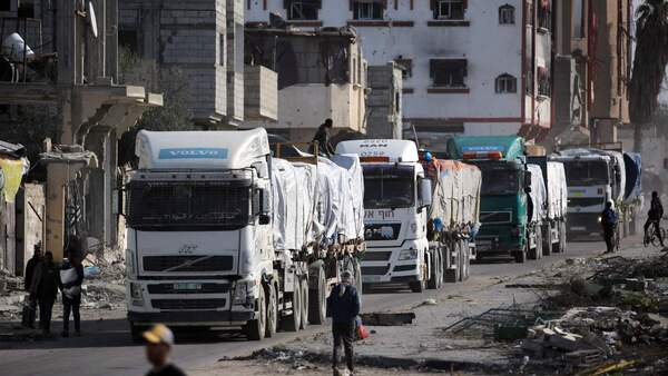 Egipto envía nuevo convoy de ayuda a Gaza y espera respuesta de Israel al plan de tregua