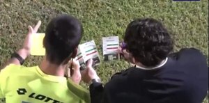Versus / ¿Juega escritorio? Tuvo 12 jugadores en cancha durante 30 segundos