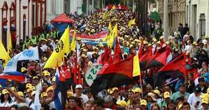 Diario HOY | Docentes cumplen segundo día de paro y rechazan propuesta