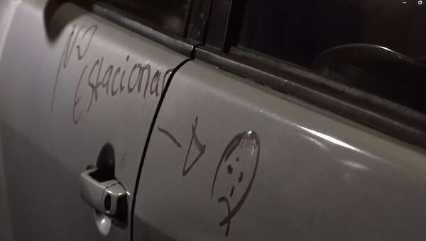 Roban un auto y lo recuperan horas después gracias a que lo dejaron mal estacionado - Policiales - ABC Color