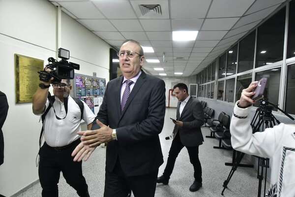 Erico Galeano cambia de abogados y aplaza juicio por segunda vez - Nacionales - ABC Color