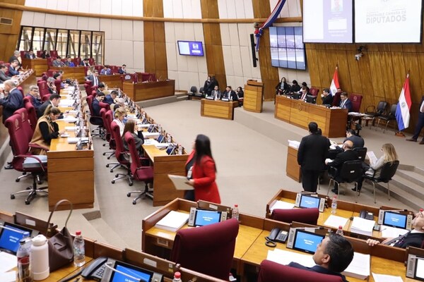 Bancada de Honor Colorado apoyará destitución de Miguel Prieto, confirma Latorre - La Tribuna