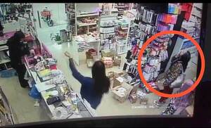 Hermana del concejal Servín, pillada in fraganti •