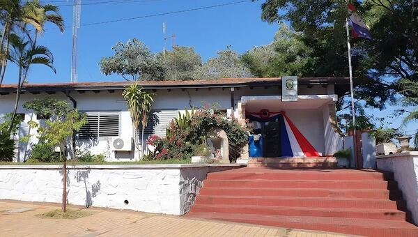 Subjefe y oficiales de policía detenidos por extorsión en Lambaré
