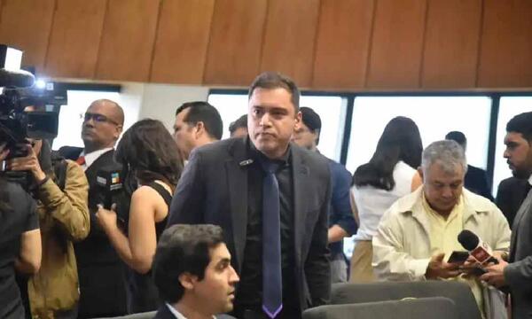 “Salgo por la puerta grande”, sostiene Miguel Prieto ante su inminente destitución – Prensa 5