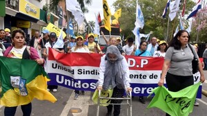 Paro nacional: Docentes marcharon otro día más para exigir aumento salarial y jubilación digna