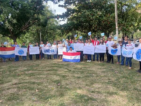 En Fuerte Olimpo, docentes rechazan “proyecto abuelo de jubilación” - Noticias del Chaco - ABC Color