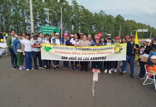 Continúa medida de fuerza de los docentes sanjosianos - Noticiero Paraguay