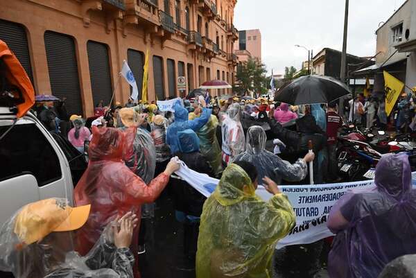 MEC: no hay acuerdo con el Gobierno, pero levantan paro docente - Nacionales - ABC Color