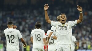 Mbappé salva un frío estreno del Real Madrid