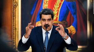 Maduro moviliza a 4,5 millones de milicianos en respuesta a destructores enviados por EEUU ante sus costas