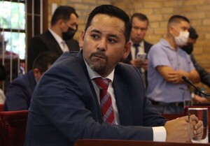 Popular / Concejal colo’o de CDE pide que Fiscalía meta mano tras caída de Prieto