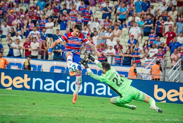 Versus / Vélez elimina al Fortaleza y clasifica a los Cuartos de la Copa Libertadores