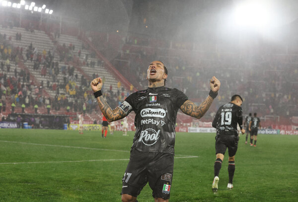 Versus / El interminable Dayro Moreno mete al Once Caldas en Cuartos de la Sudamericana