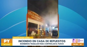 Incendio afecta local de repuestos para vehículos en Roque Alonso | Unicanal