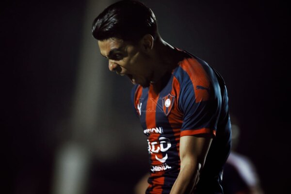 Versus / Ronaldo Martínez apuntó al drama de los delanteros canteranos en Cerro Porteño