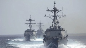 EE.UU despliega buques de guerra a costas de Venezuela y Maduro moviliza a milicianos
