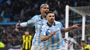Racing gana en dramático final y se las verá con Vélez en cuartos de final