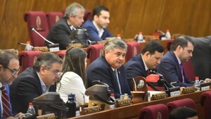Colorados disidentes se aliaron a cartistas para destituir a Prieto