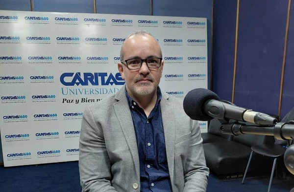 “HC juega dividiendo y con el “caballo de Troya” - Portal Digital Cáritas Universidad Católica