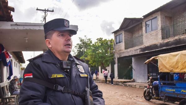 Policía tiktokero escrachó a fiesteros que no querían pagar motel