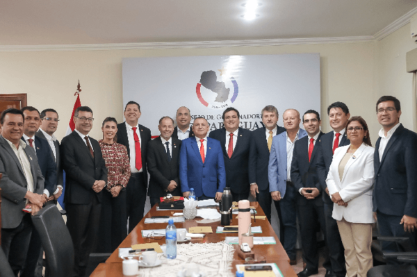 Gobernador de Guairá liderará otra vez el Consejo de Gobernadores - Noticiero Paraguay