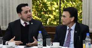 Latorre quiere que Bello se presente a las elecciones adelantadas y Marcelo Centurión busca quedarse con la Junta