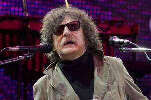 Vídeo: Charly García recibió el doctor honoris causa de la UBA como símbolo de arte y rebeldía - Música - ABC Color