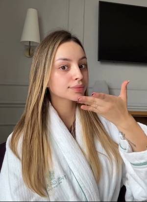 Popular / (VIDEO) Así realza su belleza ra’e la doña de Enciso