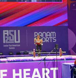 Violeta Martino conquista histórica presea en halterofilia y el team Paraguay suma 17 - La Tribuna