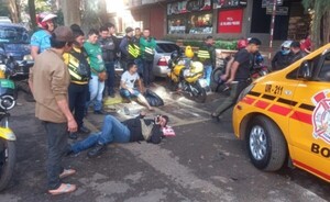 Motociclista lesionado tras choque con camioneta en el microcentro  