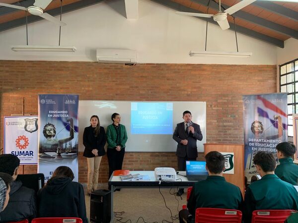 Estudiantes de instituciones educativas de Yuty recibieron orientación sobre derechos, deberes y obligaciones