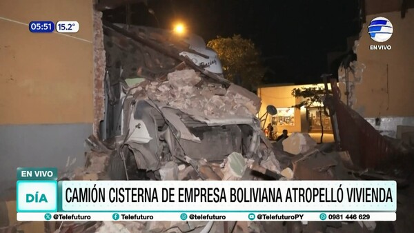 Camión cisterna de empresa boliviana terminó contra una vivienda