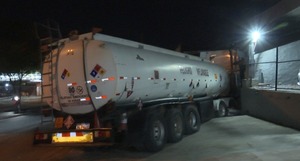 Camión cargado de combustible chocó contra una vivienda | Unicanal