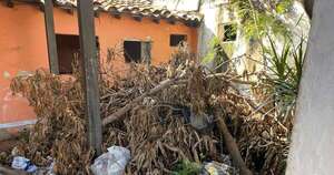La Nación / Intervienen una casa abandonada en el barrio Salvador del Mundo