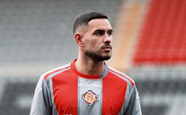 Versus / 'Tonny' Sanabria es presentado en su nuevo club italiano