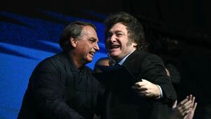 Bolsonaro recibió la "sugerencia" de pedir asilo a Argentina pero no aceptó, dice defensa