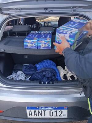 Popular / Funcionario municipal cayó con cajas de "bombas"