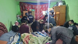Caen tres en redada contra estafadores de chips en Capiatá - ADN Digital
