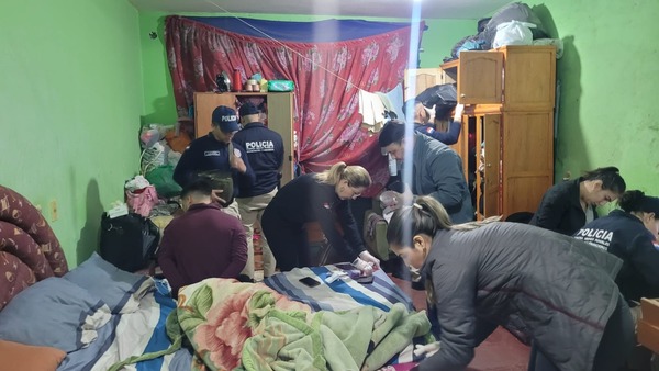 Caen tres en redada contra estafadores de chips en Capiatá - ADN Digital