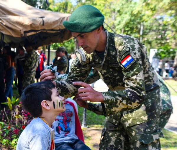 Ejército y Armada buscan nuevos profesionales: mirá las áreas y cómo postularte