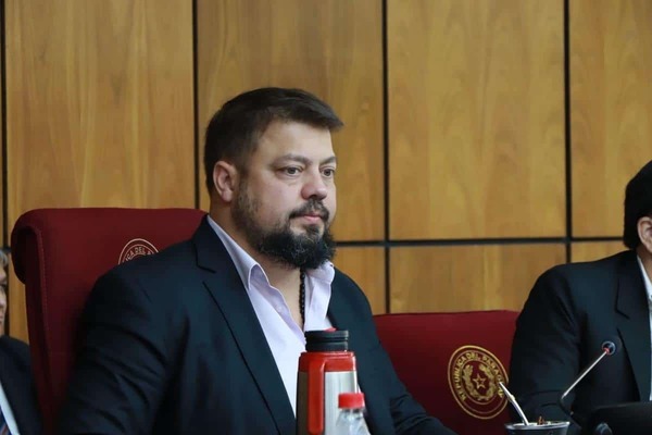 Senador pide normas ISO y huellas dactilares para urnas electrónicas