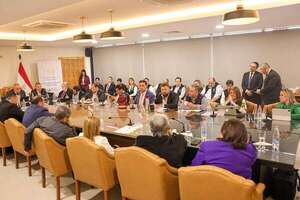 Senadores exigen garantías al TSJE sobre transparencia en licitación de máquinas de votación y deslizan volver a papeletas - Política - ABC Color