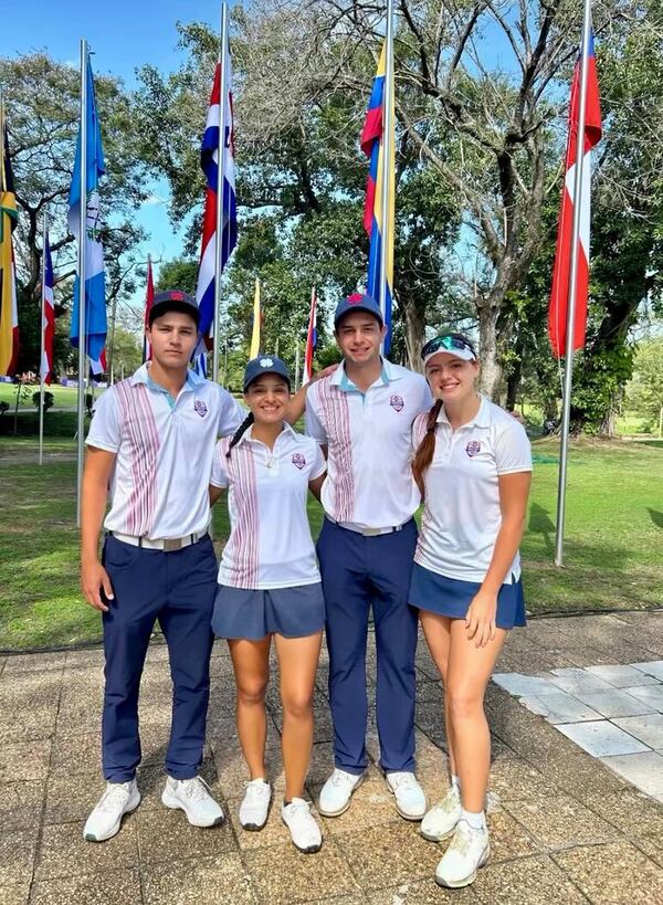 Paraguay logra medalla de plata en golf por equipos mixtos en Asu2025 - Polideportivo - ABC Color