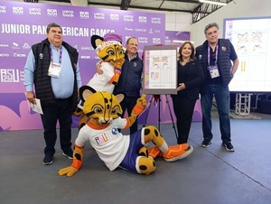 Tika y Tito viajan por el mundo en sellos postales - La Tribuna
