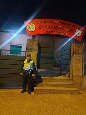 Popular / Policías se pone las pilas para brindar seguridad en las escuelas