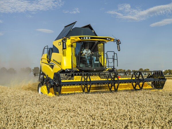 New Holland renueva sus cosechadoras y cabezales para un 2026 más productivo - Amigo Camionero